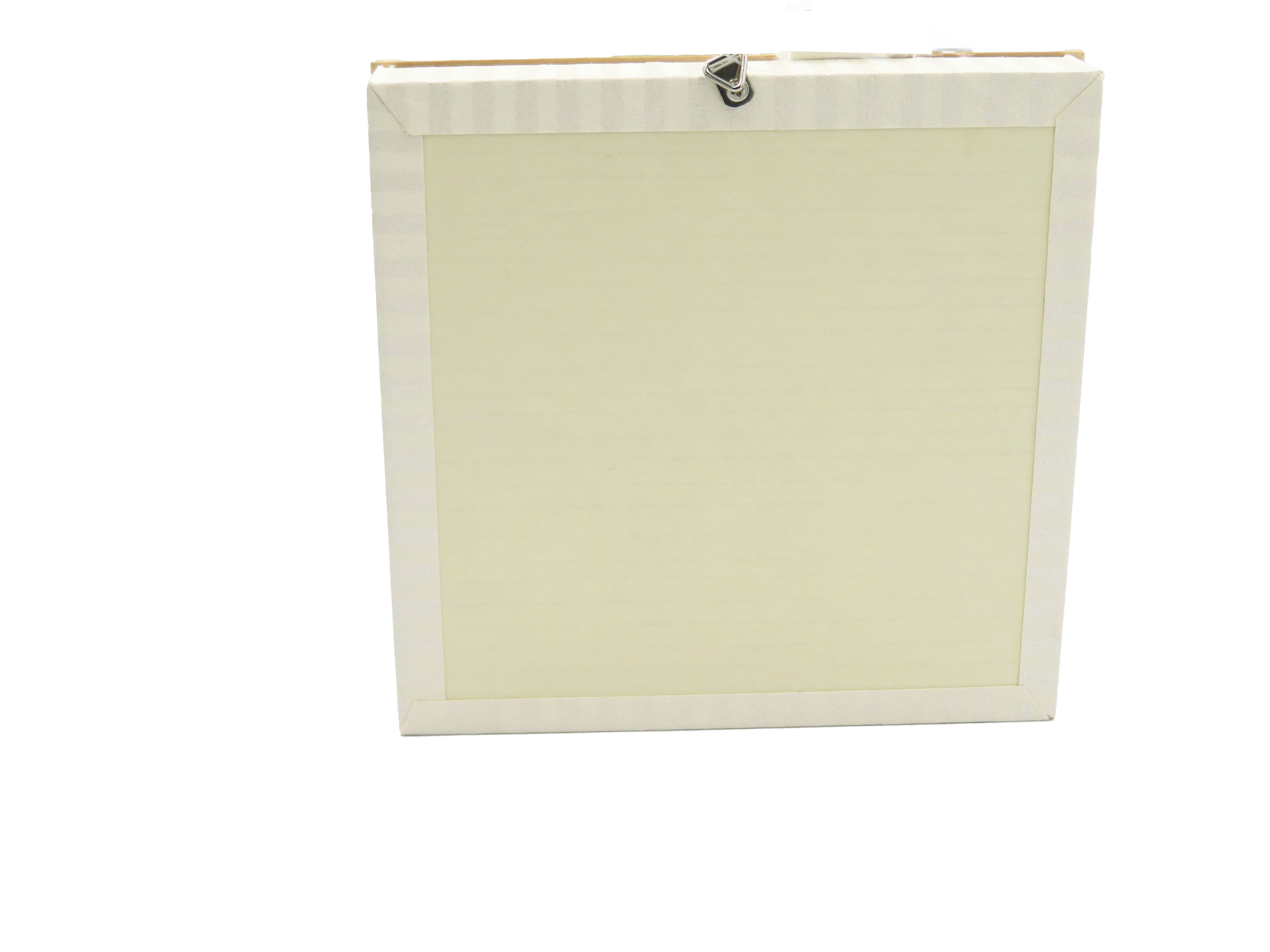 田島ひとみ 13cm角 壁掛けうさぎ雛(D)