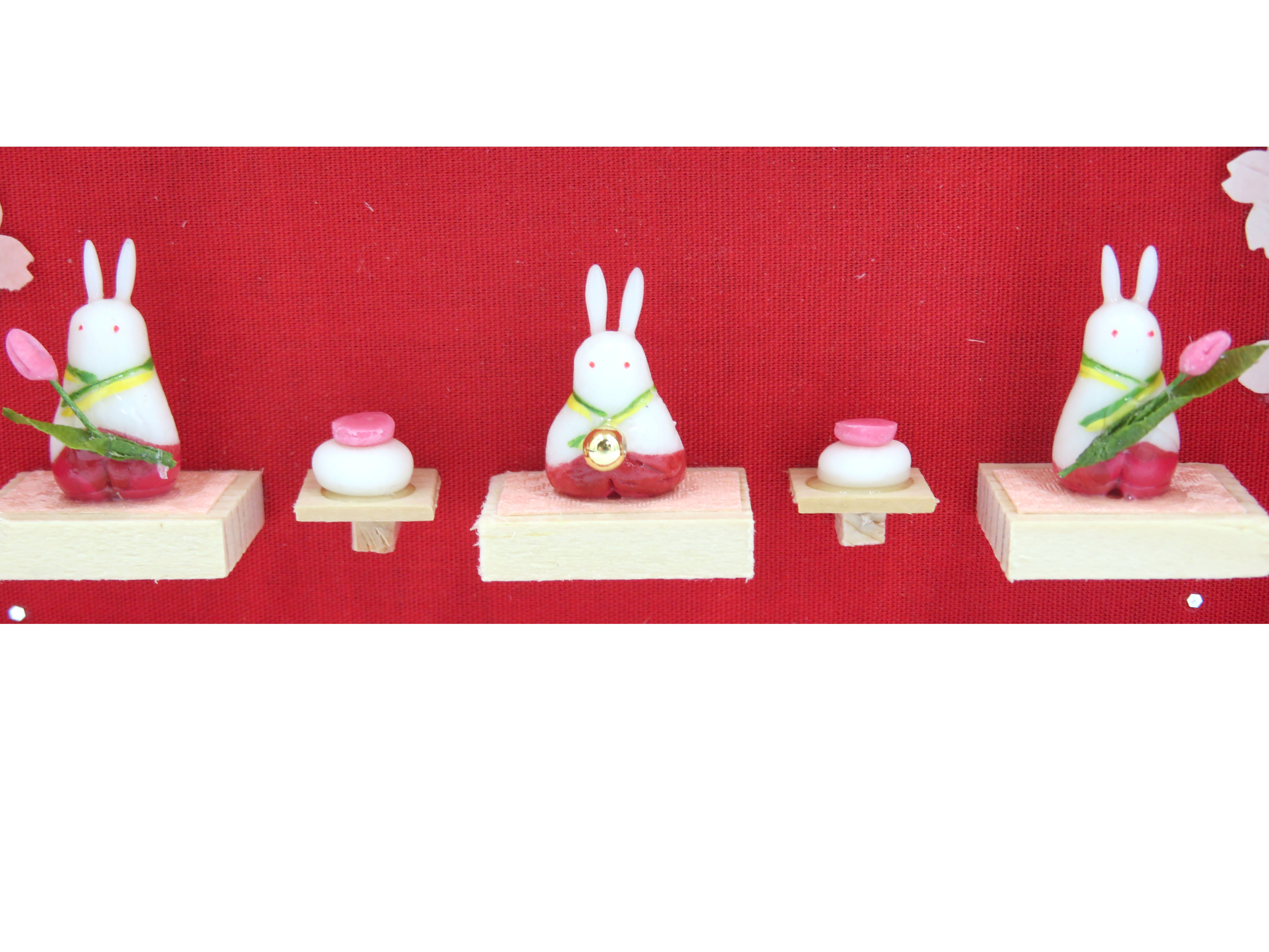 田島ひとみ 13cm角 壁掛けうさぎ雛(A)