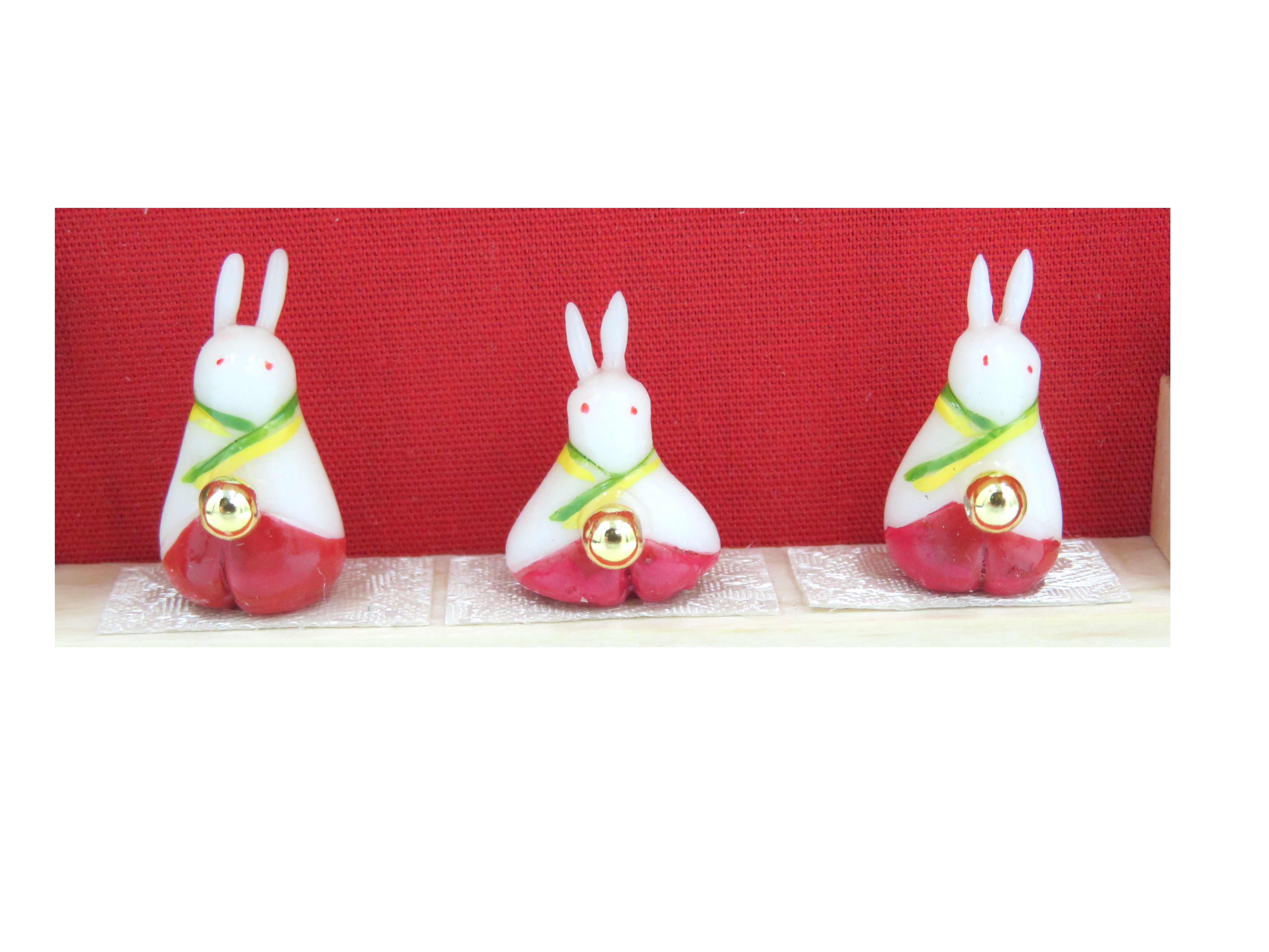 田島ひとみ 13cm角 壁掛けうさぎ雛(D)