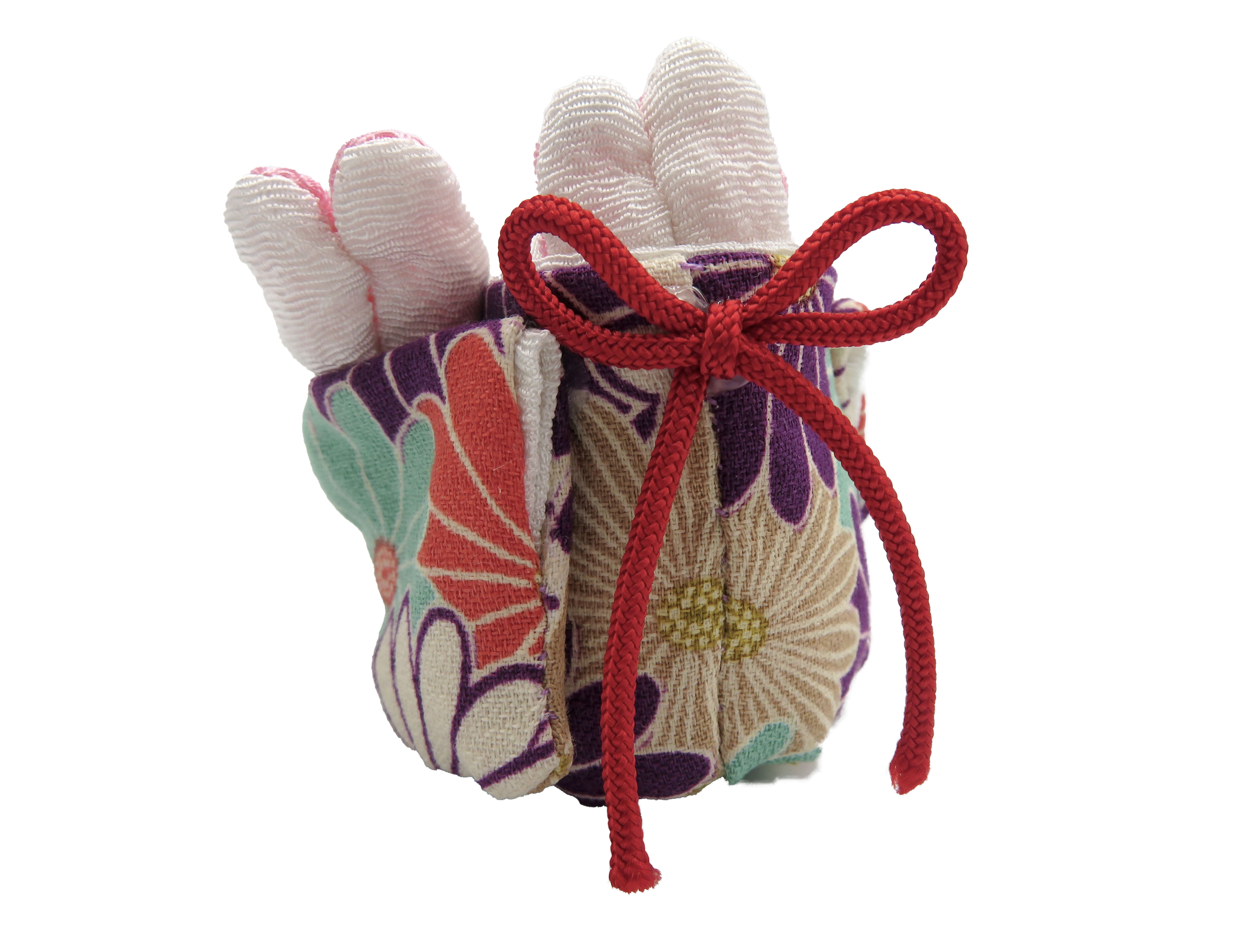 四季彩うさぎの四季の楽しみ うぼぼを抱えたうさちゃん③