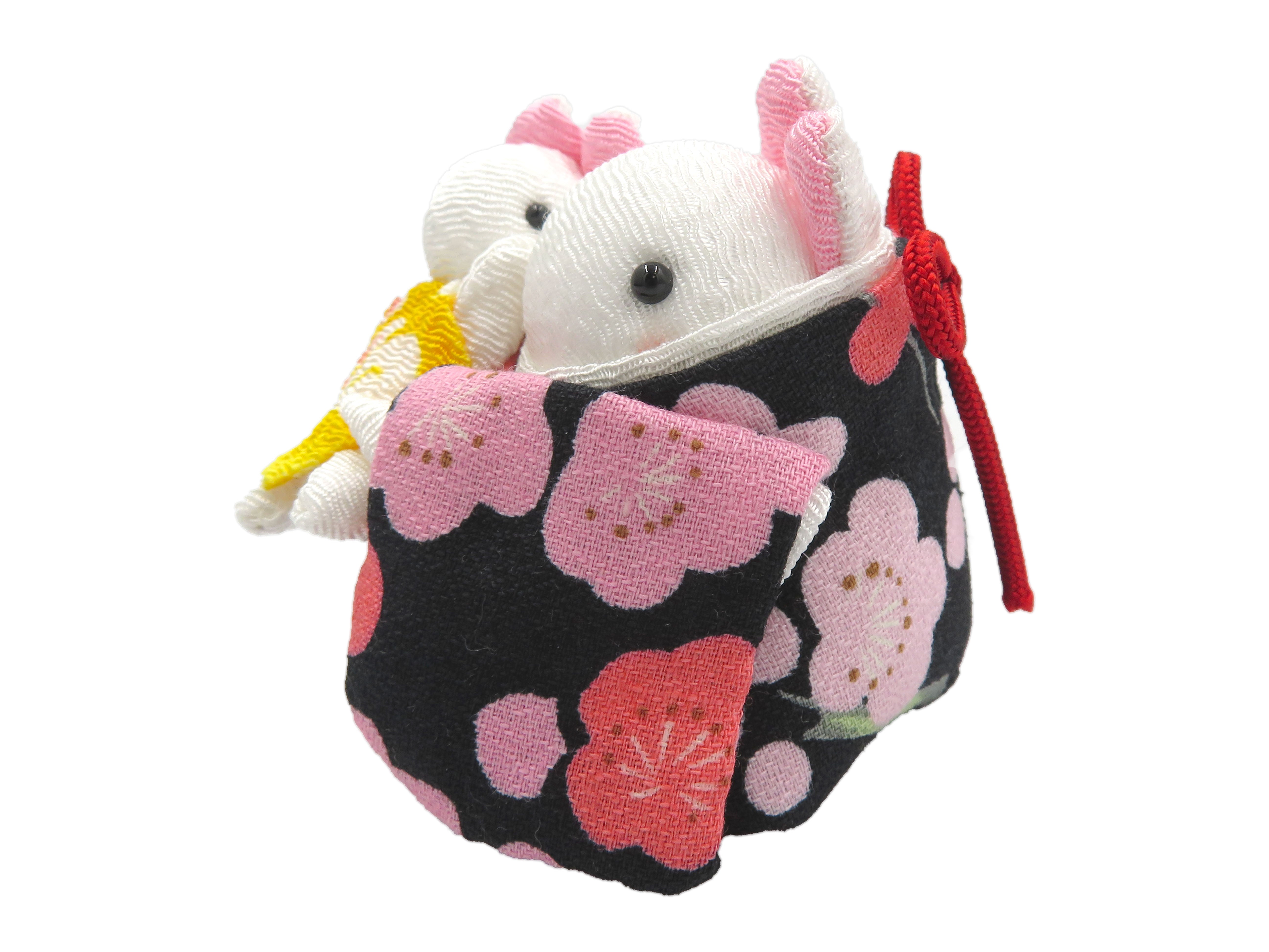 四季彩うさぎの四季の楽しみ うぼぼを抱えたうさちゃん②