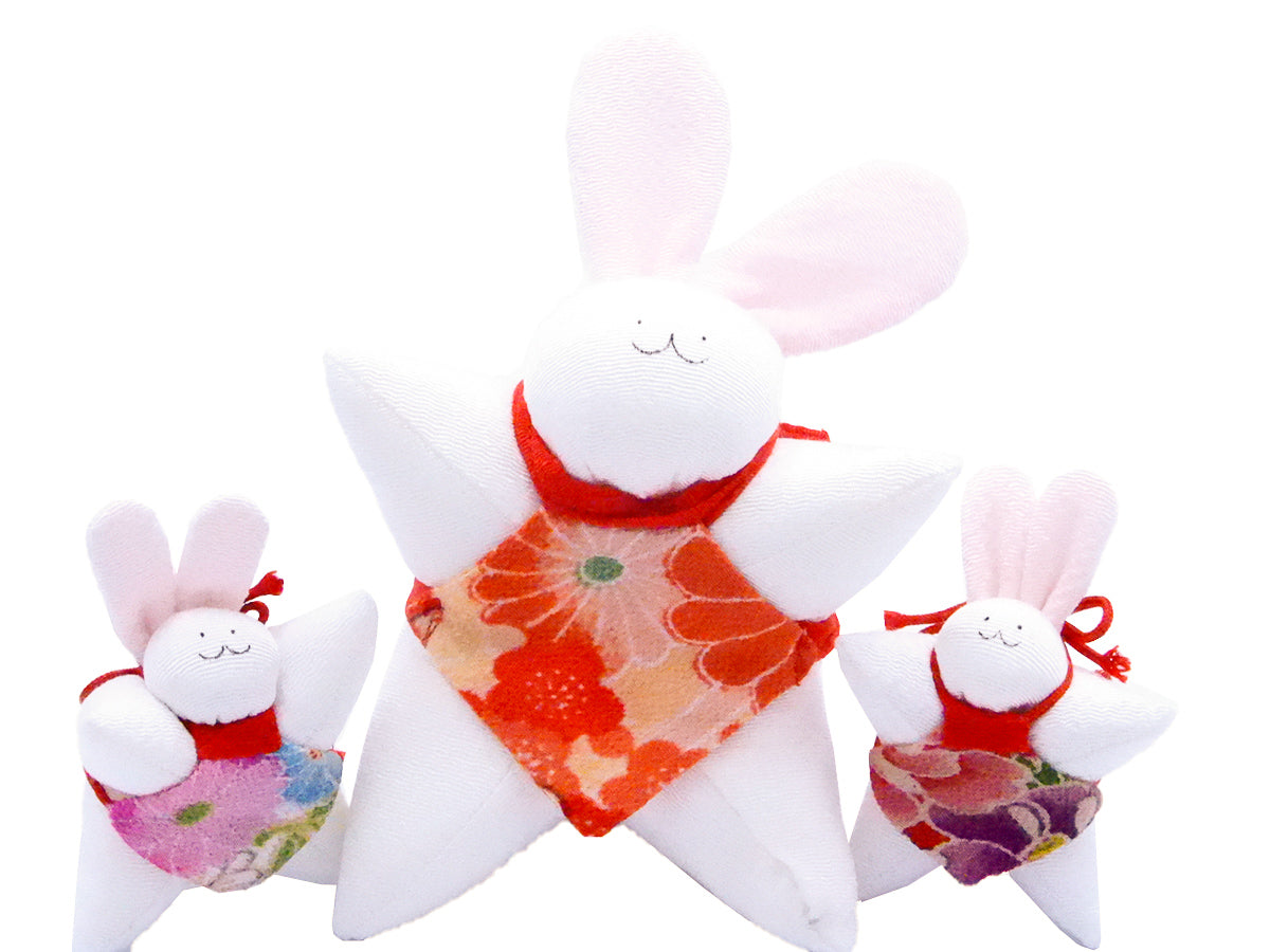 うぼぼ 人形・白 中(目あき)