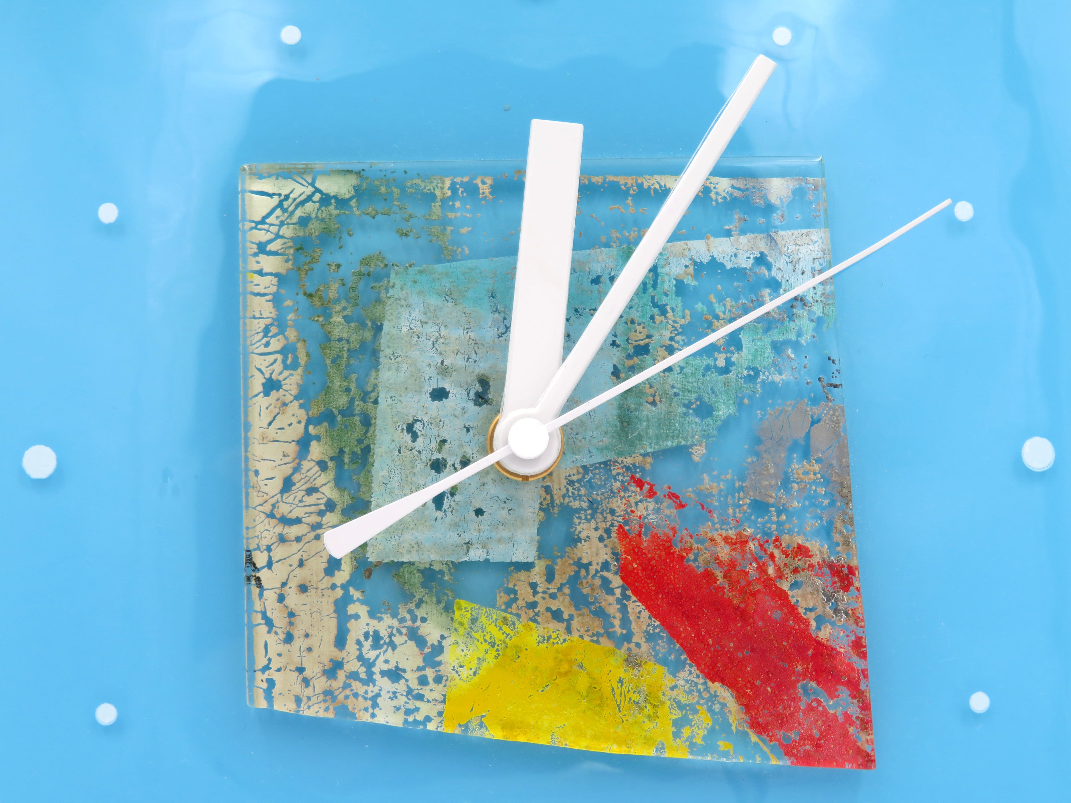 ーcomb de shioー ガラスアート時計「海のある街」