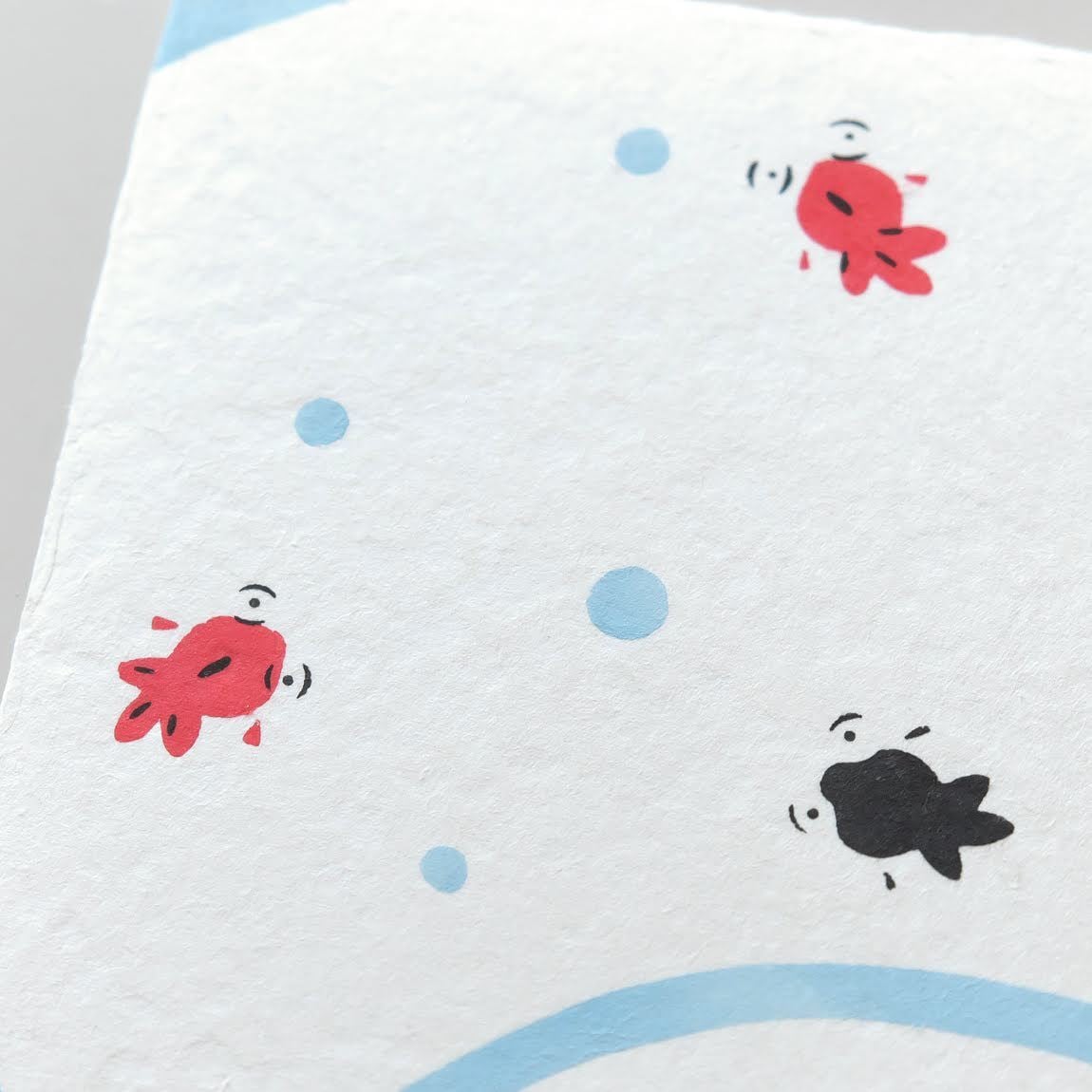 手摺り型染め葉書　うちわ金魚