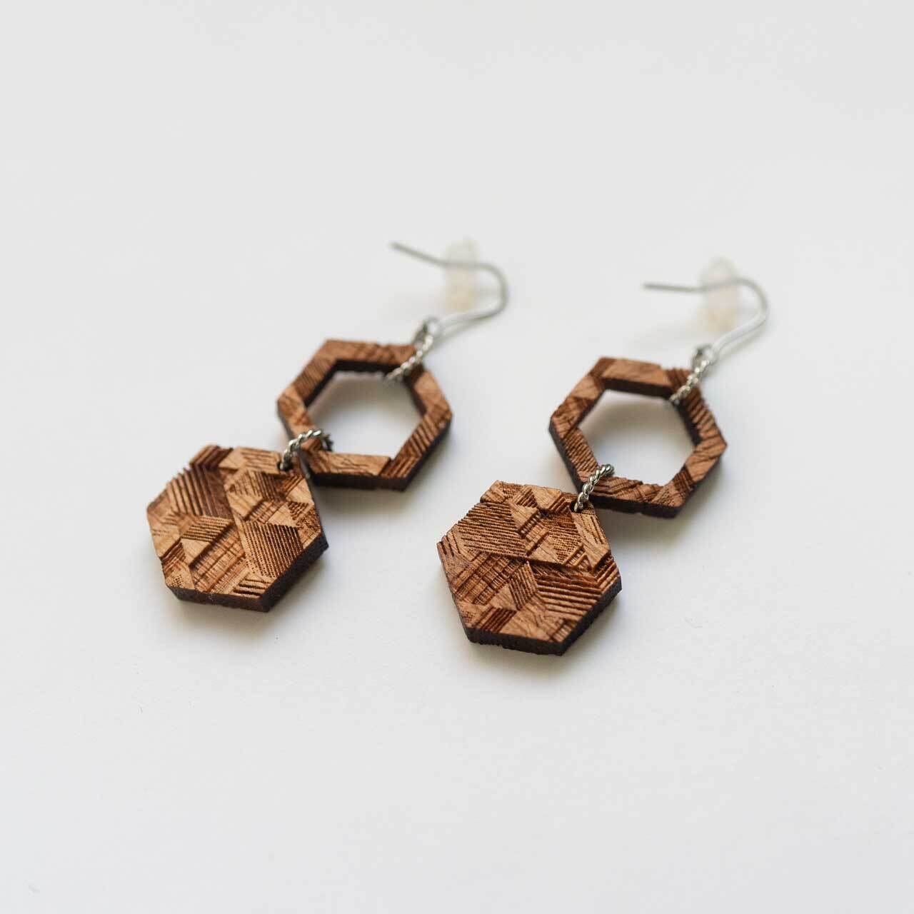 -木tch-ピアス　ハング：honeycomb（ハニカム）